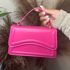 Brand New never worn Amazon purse with strap